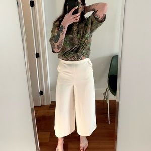 Aritzia “Wilfred” brand size 4 white dress pants